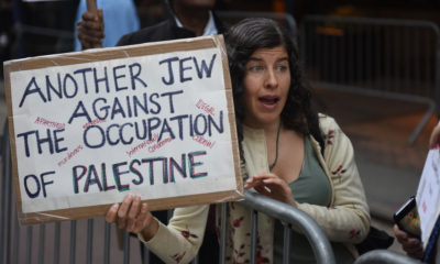 Picture of a Jewish protester in New York City who opposes Israeli occupation of Palestine