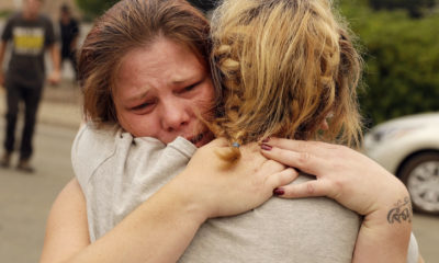 Photo of grieving Bledoe sisters