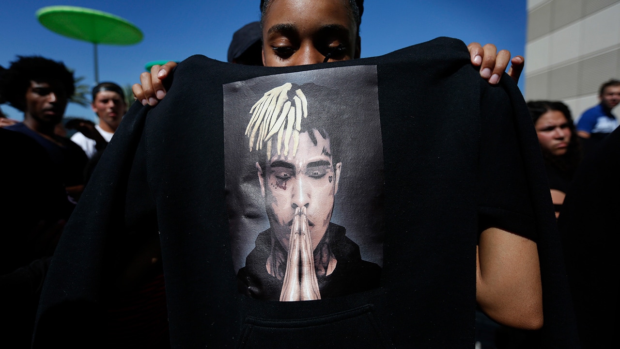Fan at XXXTentacion memorial in Florida