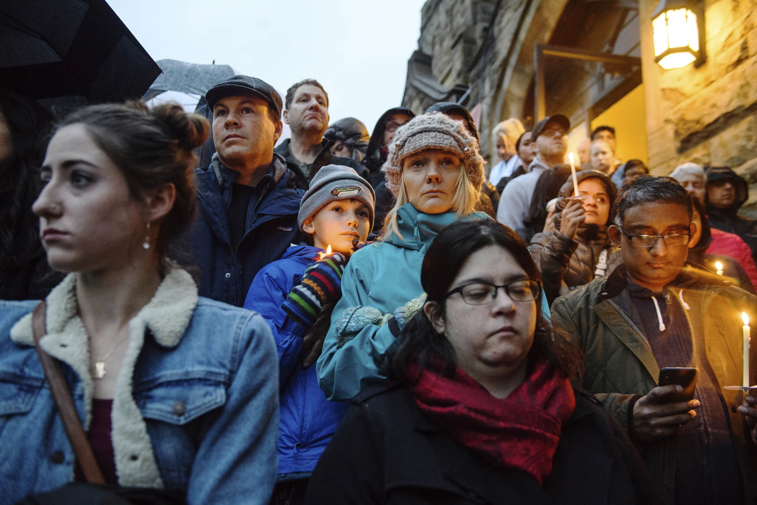 Photo of vigil for the synagogue shooting victims