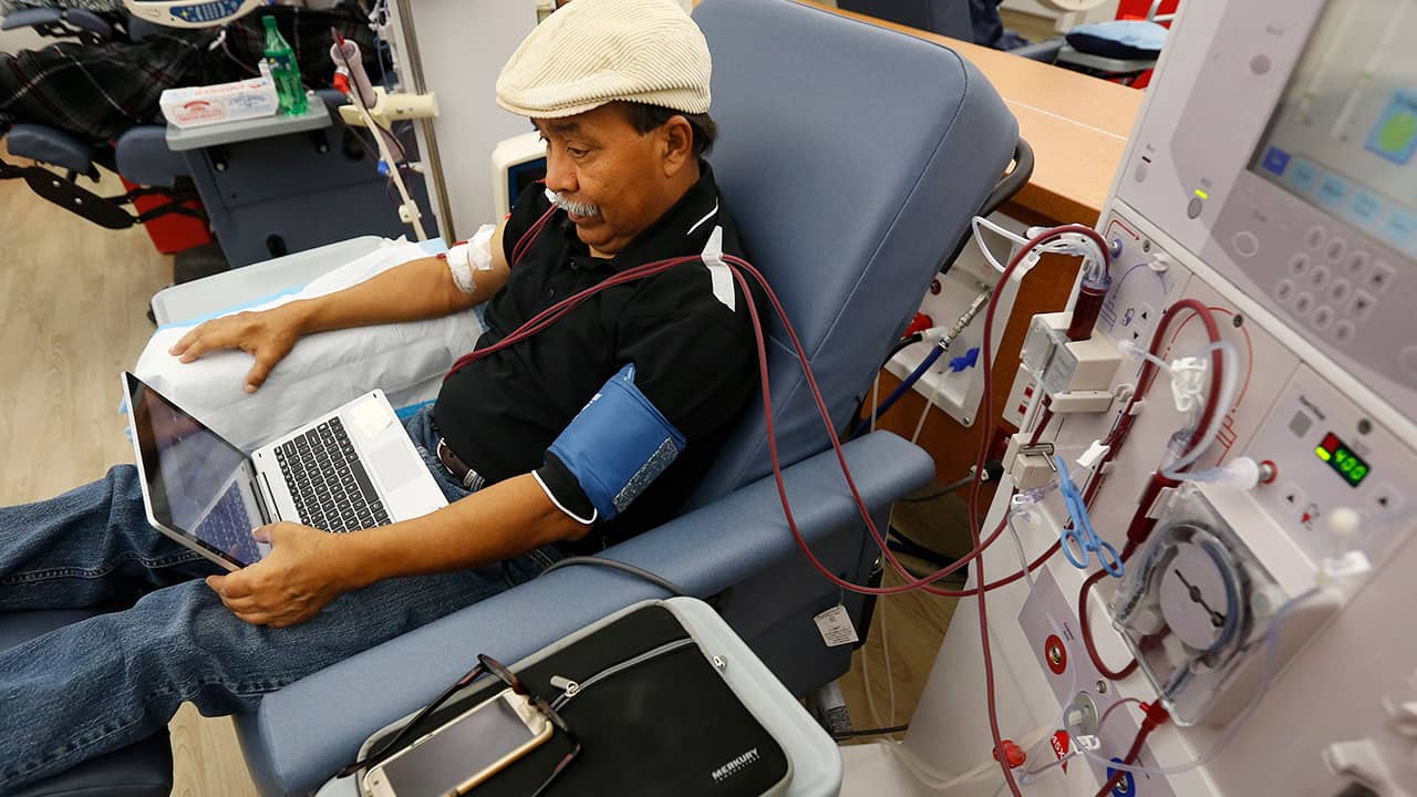 Photo of Adrian Perez undergoing dialysis in Sacramento