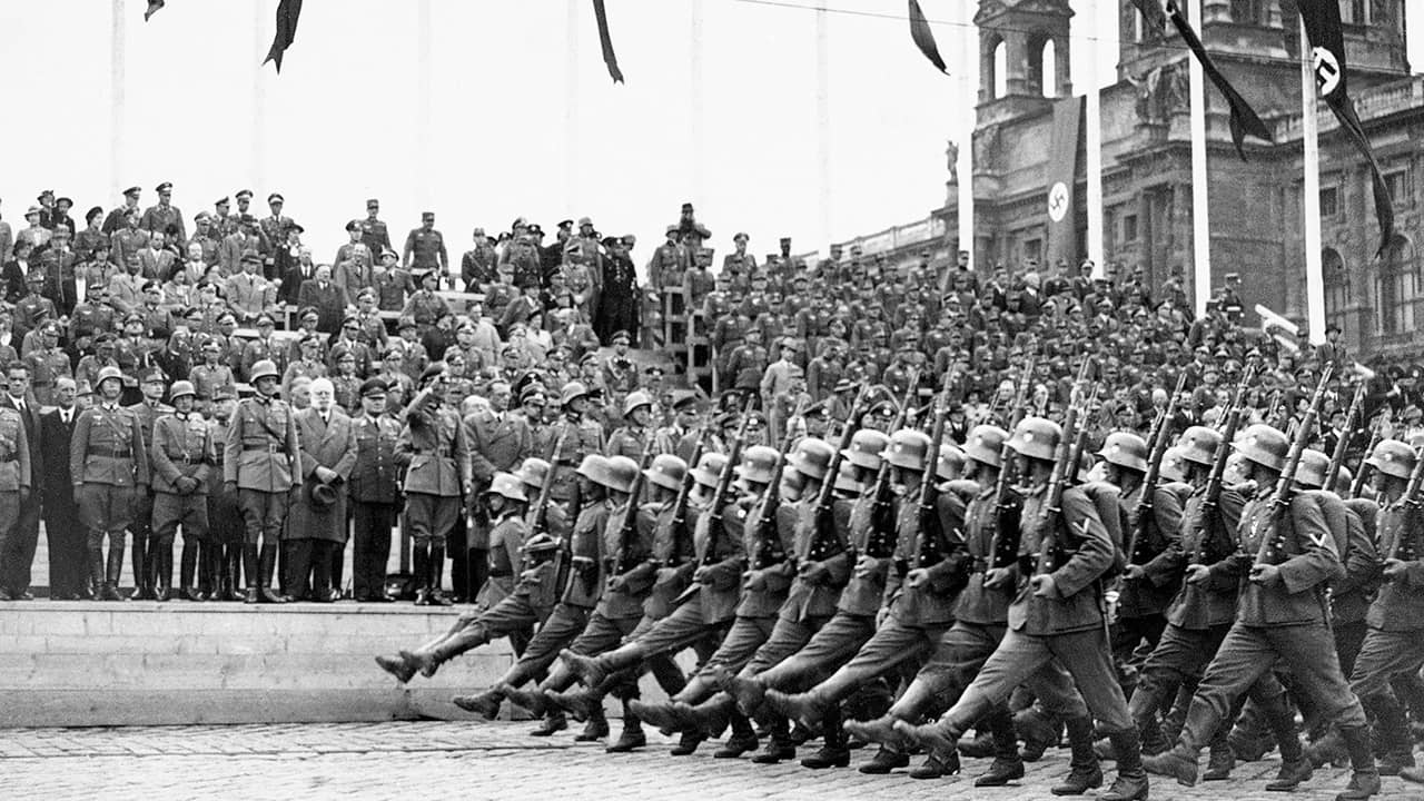 Photo of German troops reaching Vienna in 1938