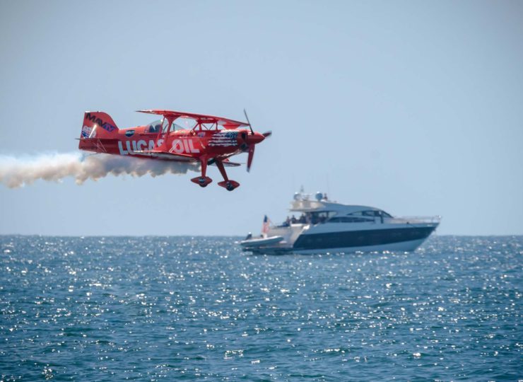 Mike Wiscus flies his S1-11B "Super-Stinker" over Huntington Beach during the Great Pacific Airshow.