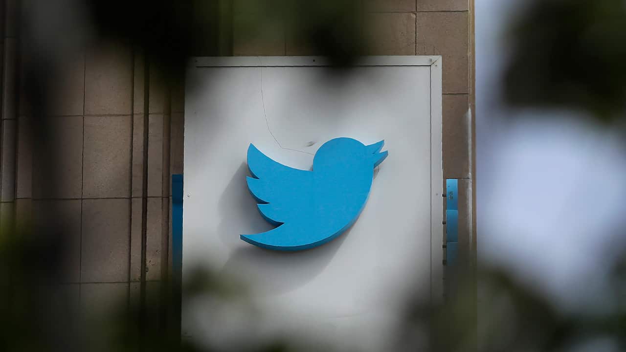 Photo of Twitter sign