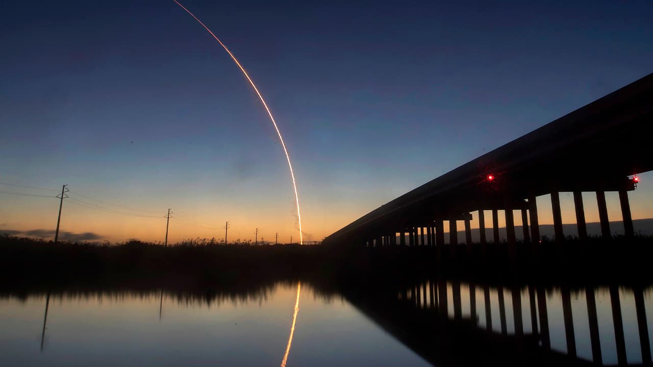 Photo of the Atlas V rocket carrying the Starliner crew