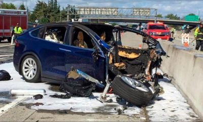 Photo of a Tesla crash in Mountain View, Ca.