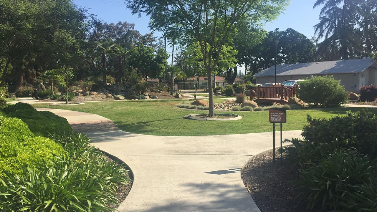 Photo of Redwood Springs Healthcare Center in Visalia, California
