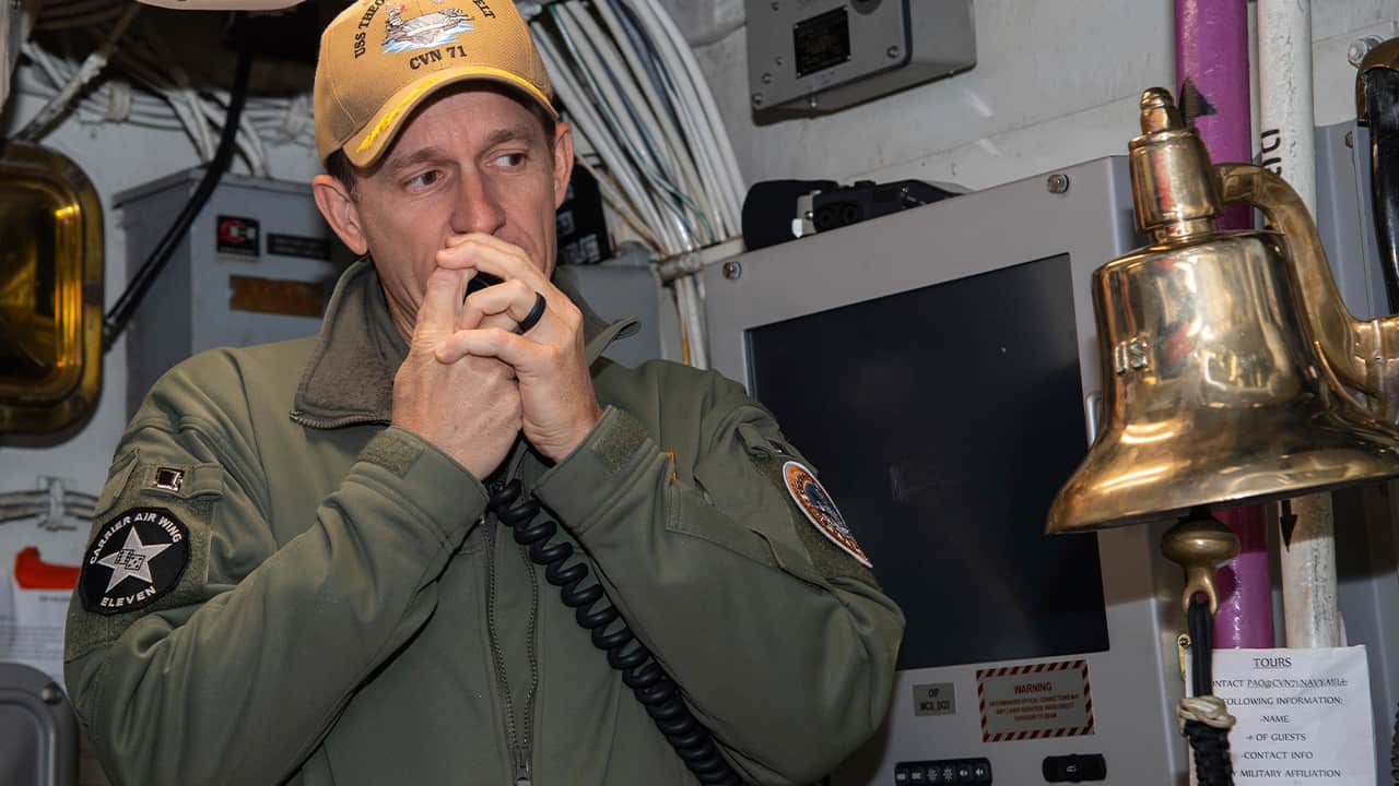 Photo of Capt. Brett Crozier