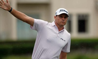 Image of PGA Tour player Nick Watney signaling after a tee shot